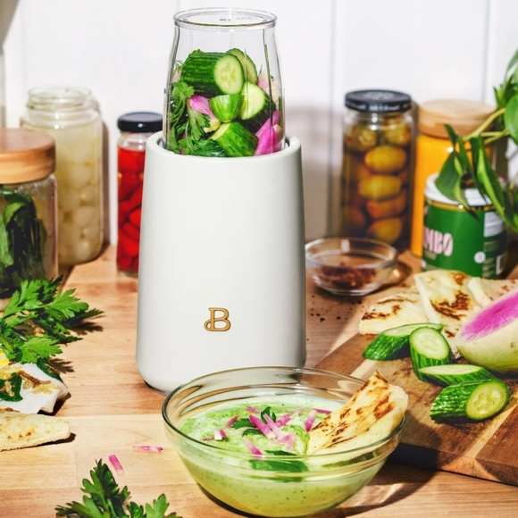 ❤️ New Beautiful White Icing Personal Blender set by Drew Barrymore - Picture 5 of 12